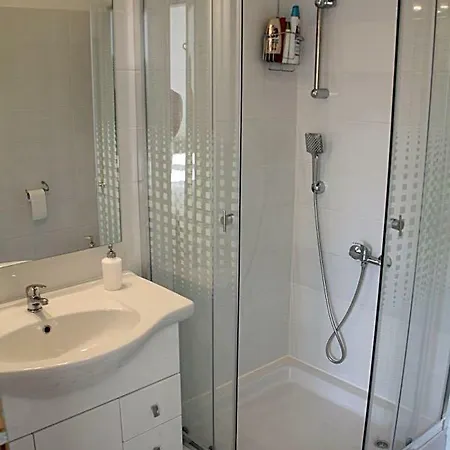 Mala Kuca Za Veliki Odmor * Šilo