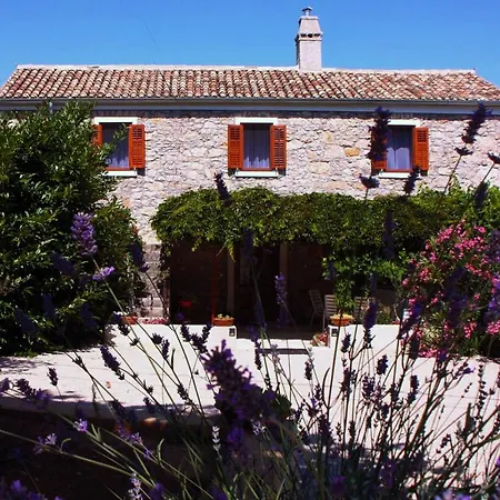 Mala Kuca Za Veliki Odmor * Šilo