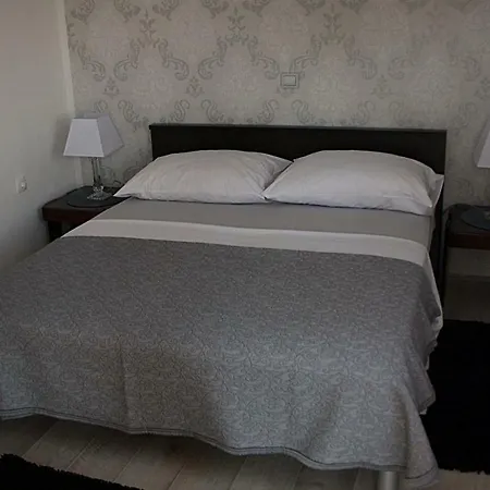 Holiday home Mala Kuca Za Veliki Odmor *