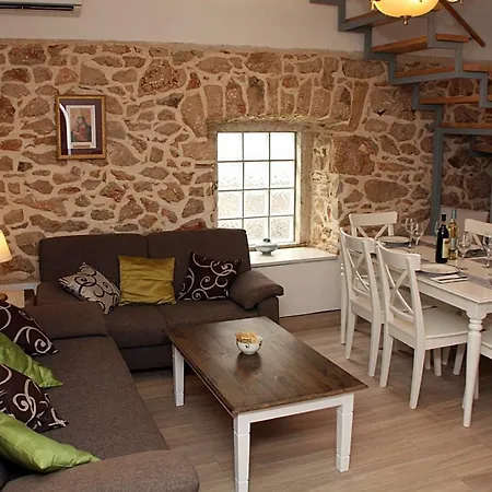 Mala Kuca Za Veliki Odmor Holiday home Silo (Krk)