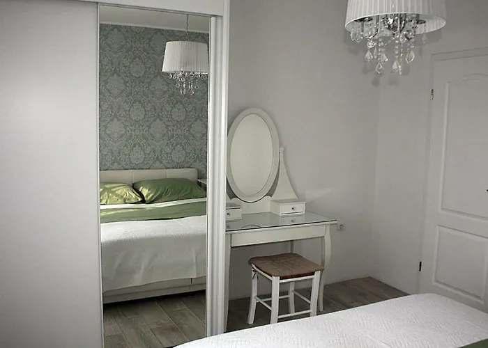 Mala Kuca Za Veliki Odmor *