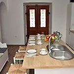 Mala Kuca Za Veliki Odmor Šilo